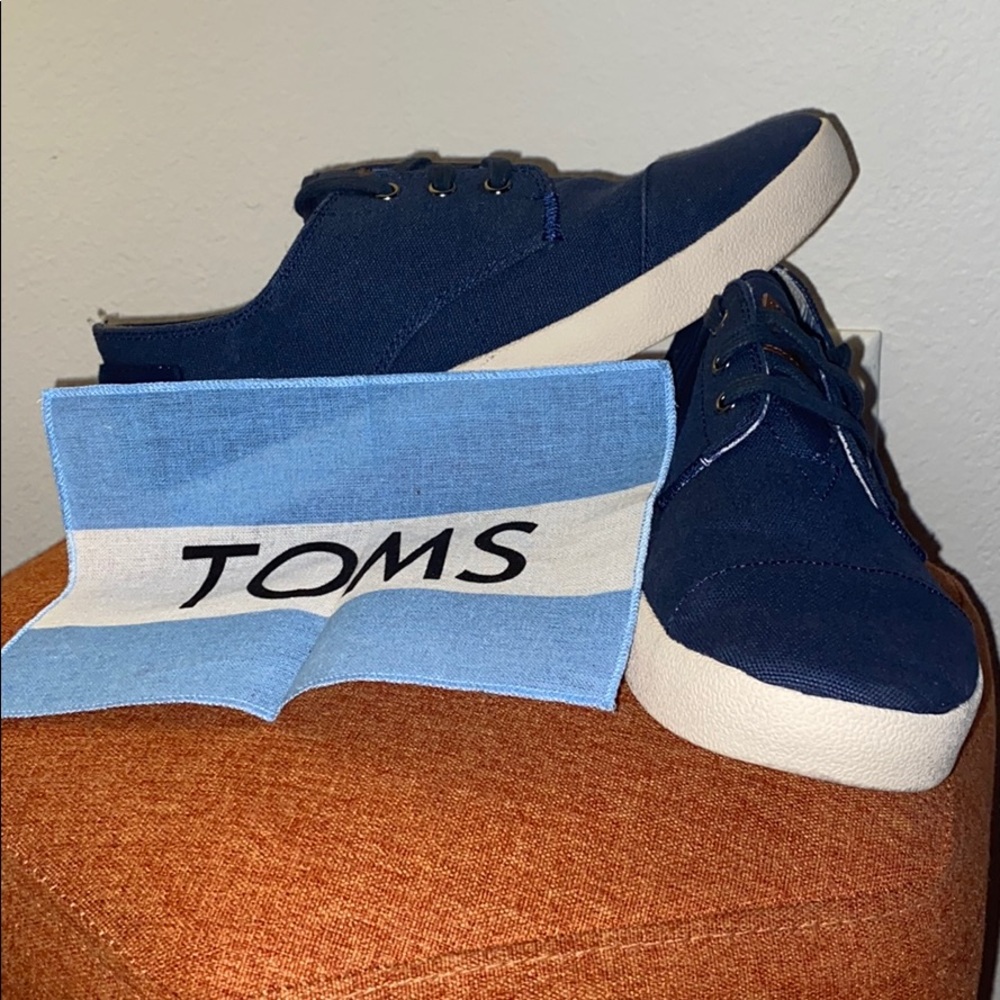 TOMS shoes